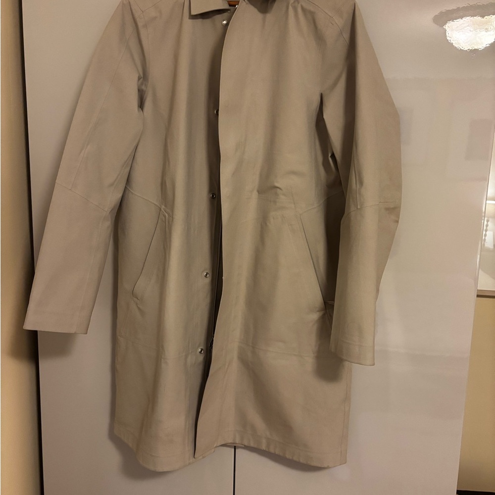Lululemon Athletica Men's Tan Trench Coat